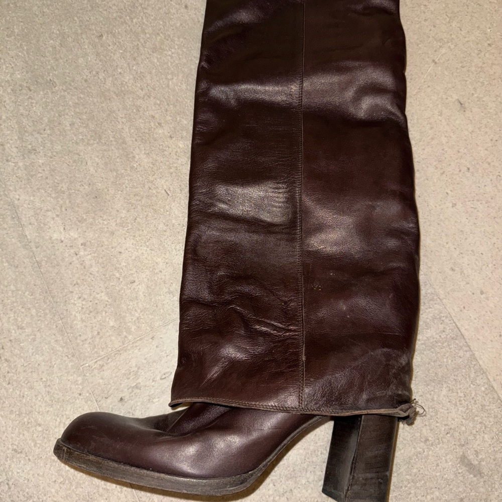 CHANEL Brown Heeled Boots - Picture 11 of 12